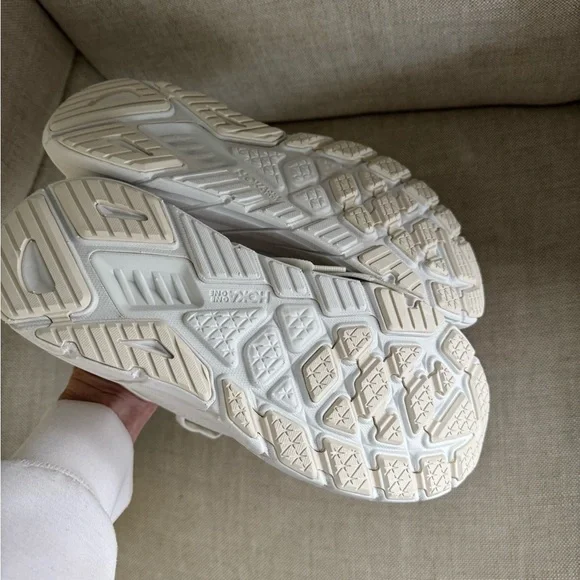 Hoka Arahi 7 sneakers - Picture 4 of 4